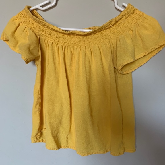 Off the shoulder yellow top - Picture 1 of 1